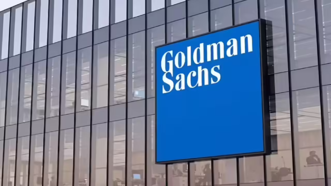 Goldman Sachs Forecasts Gold to Hit $4,900, A 24% Surge by Next Year